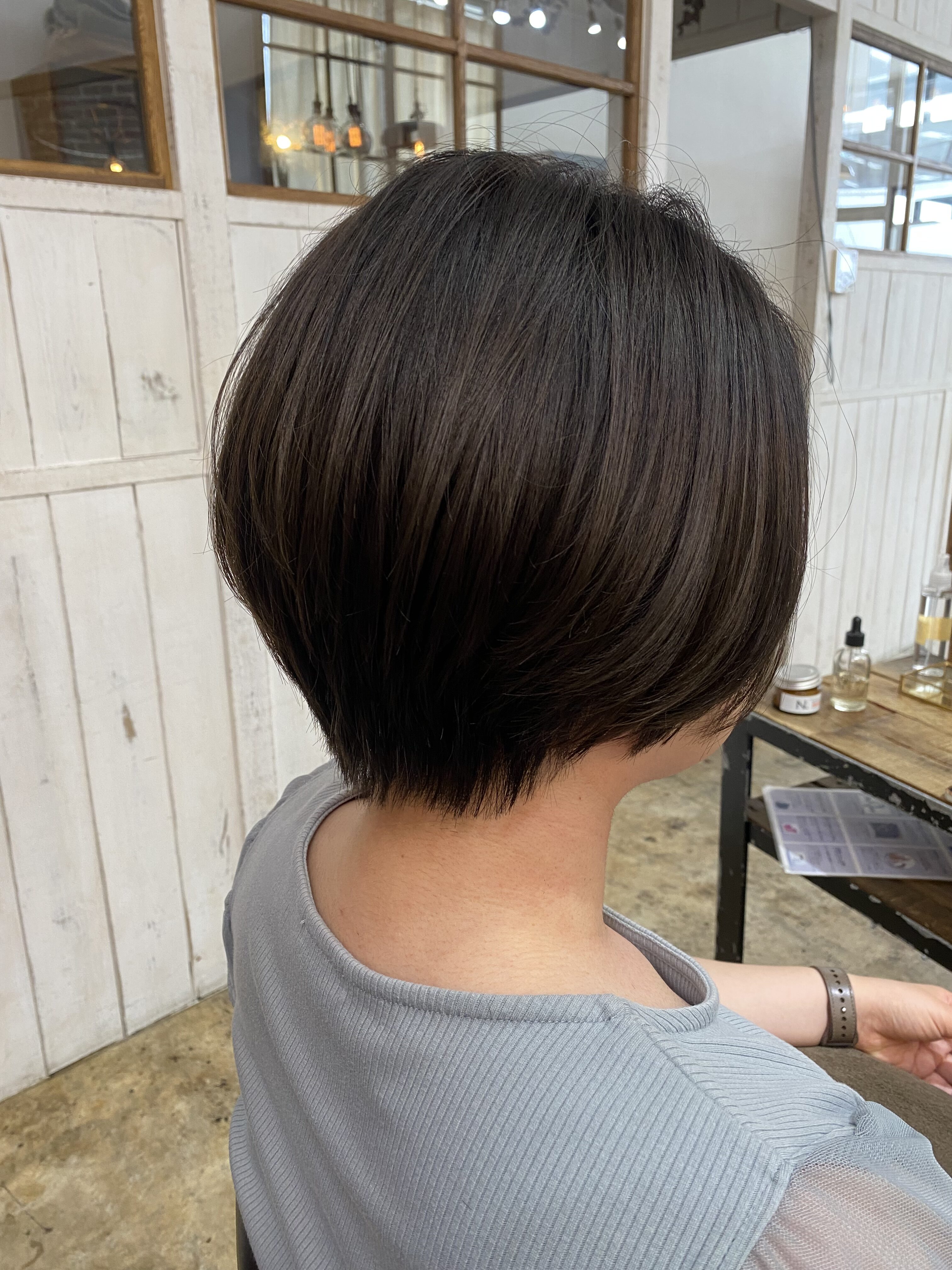 赤味消しカラー！ショートボブ